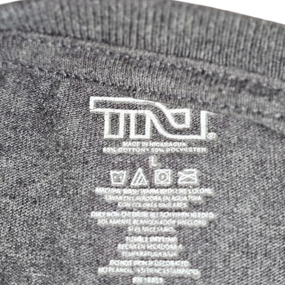 Ford Mustang emblem graphic tee - Picture 5 of 5